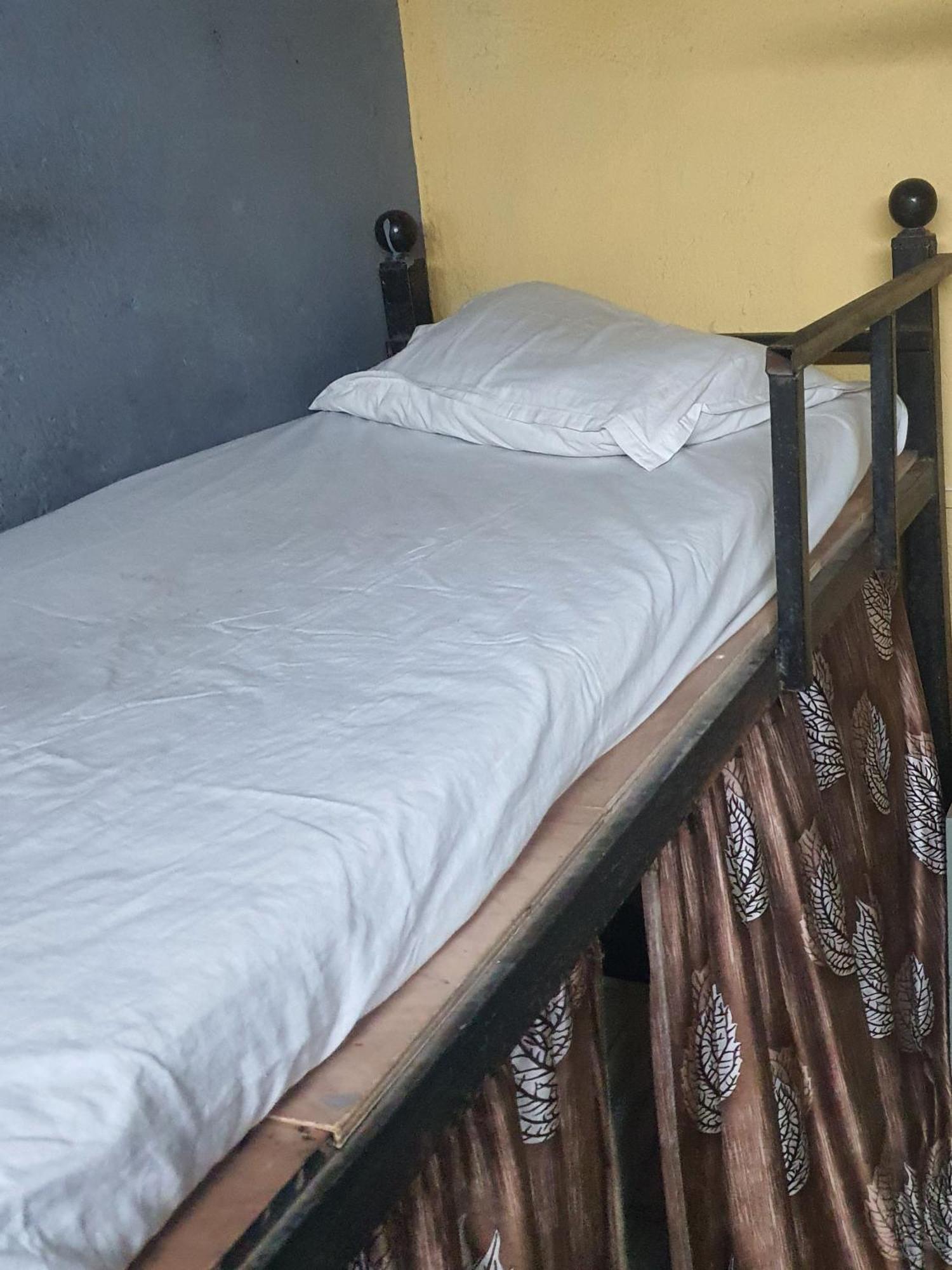 Bapuji Dormitory Hostel Mumbai Eksteriør bilde