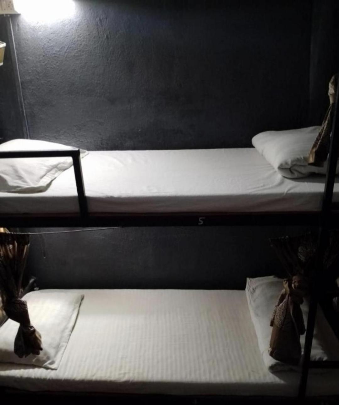 Bapuji Dormitory Hostel Mumbai Eksteriør bilde