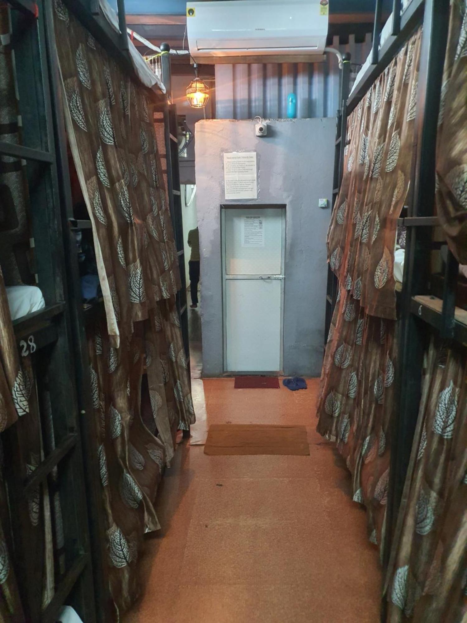 Bapuji Dormitory Hostel Mumbai Eksteriør bilde