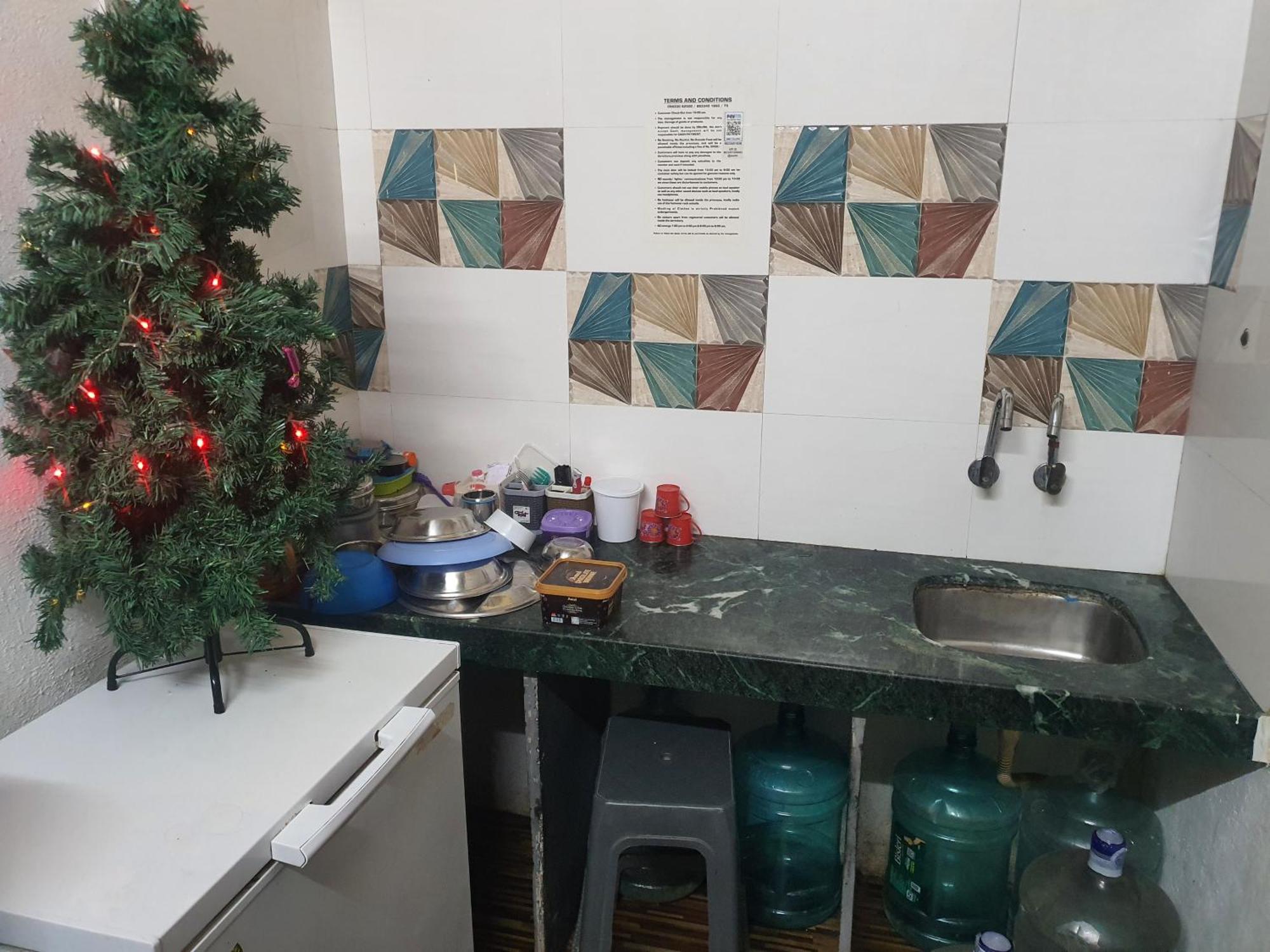 Bapuji Dormitory Hostel Mumbai Eksteriør bilde