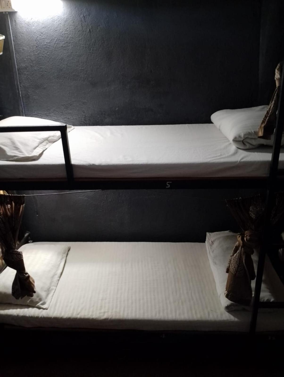 Bapuji Dormitory Hostel Mumbai Eksteriør bilde