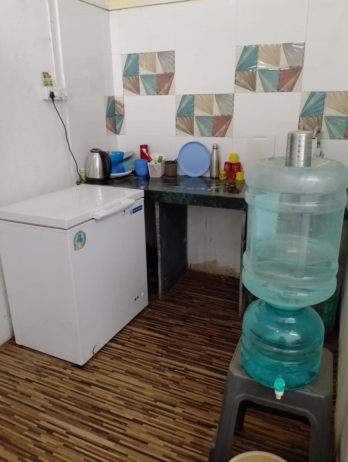 Bapuji Dormitory Hostel Mumbai Eksteriør bilde